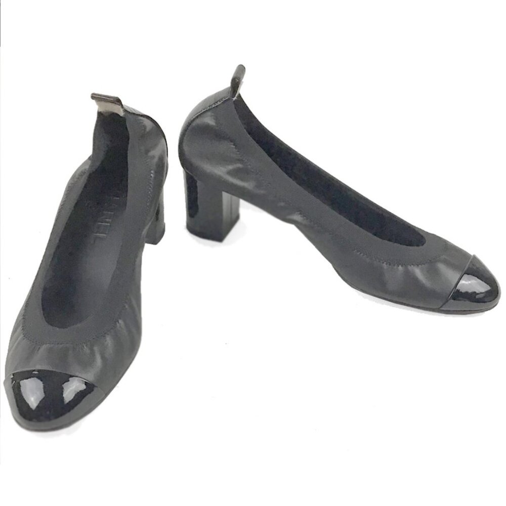 Chanel Spirit Interlocking CC Logo Pumps - Picture 8 of 12